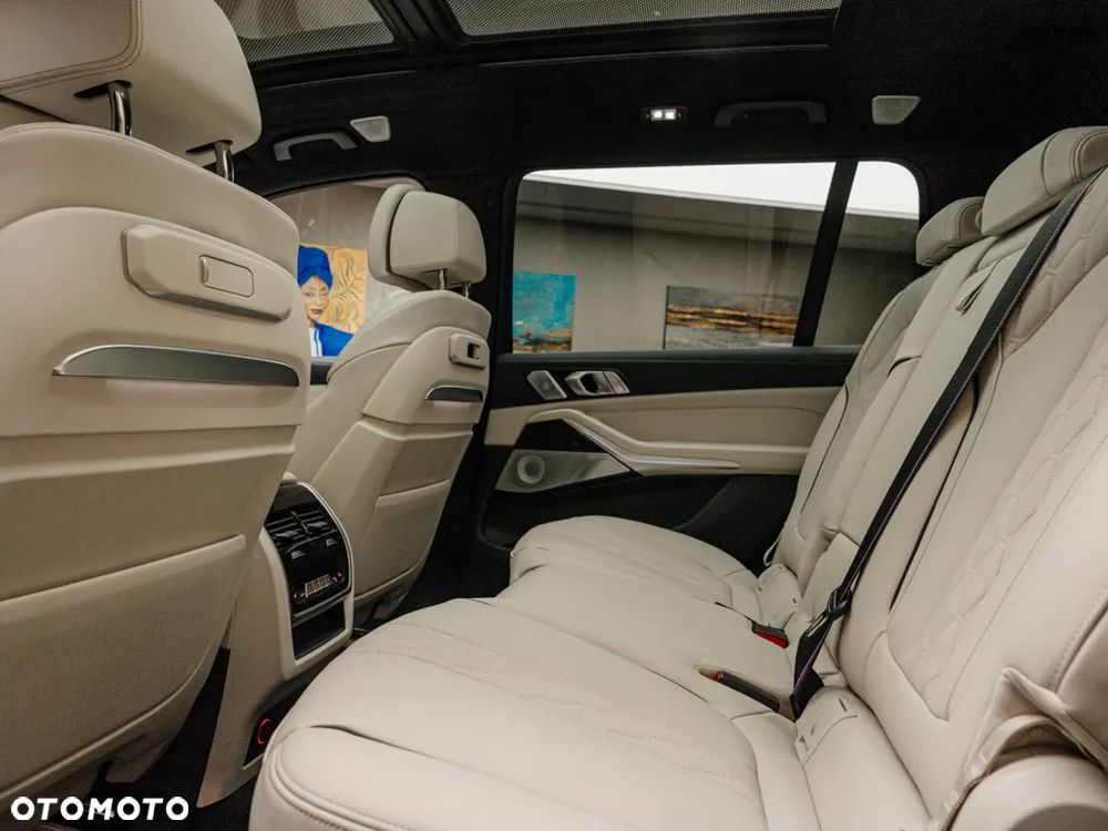 BMW X7 M60i xDrive - 13