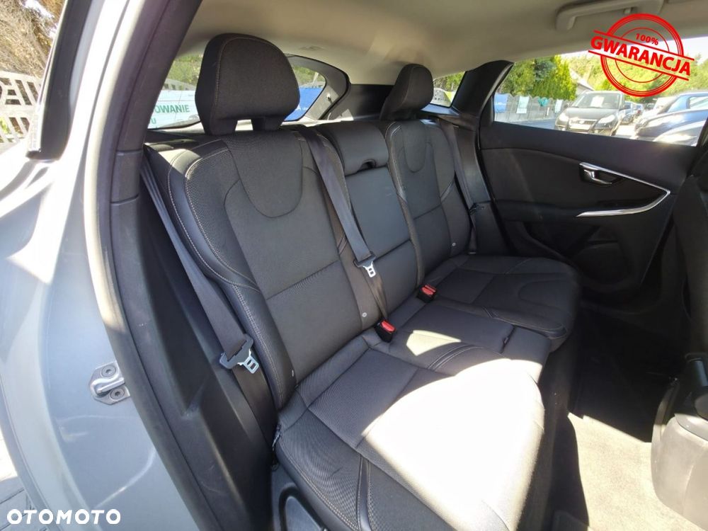 Volvo V40 - 22