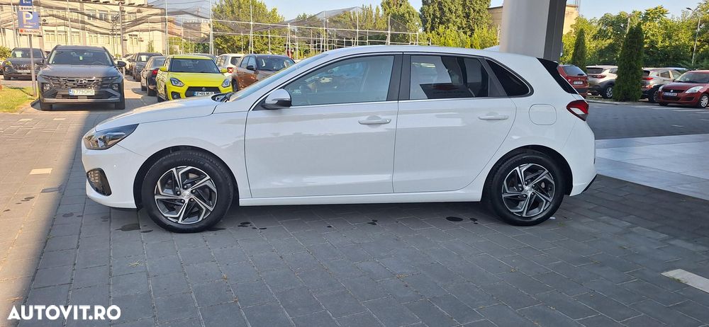 Hyundai i30 1.5 110CP M/T Highway - 9