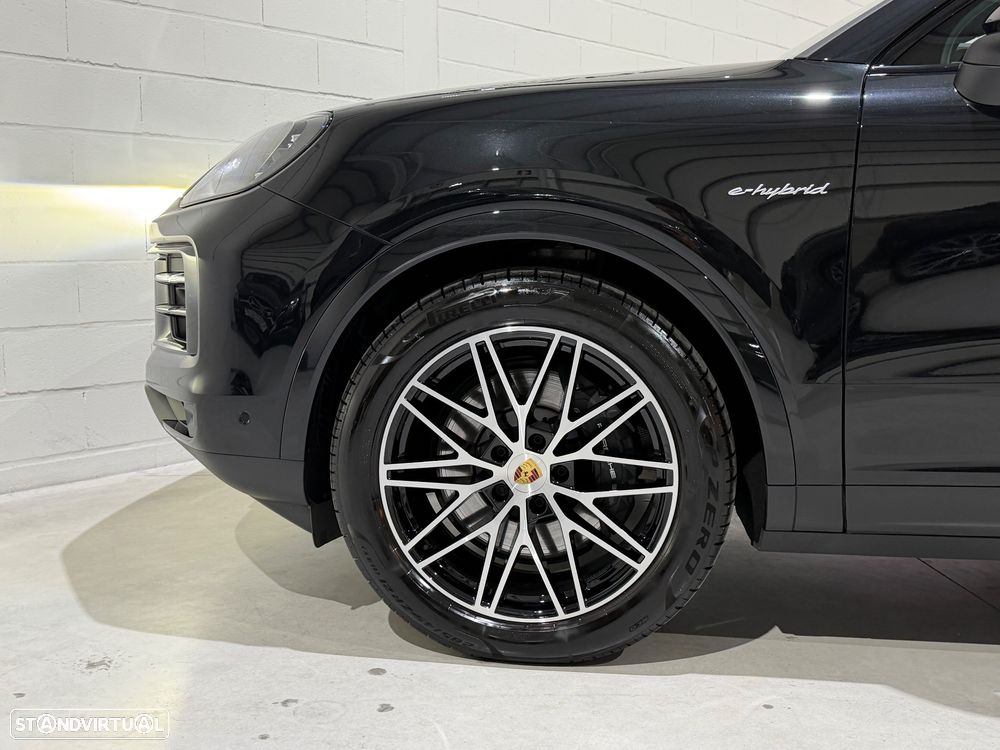 Porsche Cayenne Coupé E-Hybrid - 25