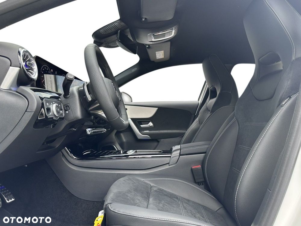 Mercedes-Benz Klasa A 200 AMG Line 7G-DCT - 8
