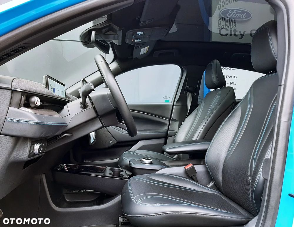 Ford Mustang Mach-E - 24