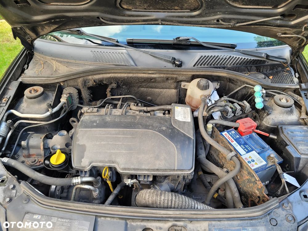 Renault Clio 1.2 16V Campus - 29