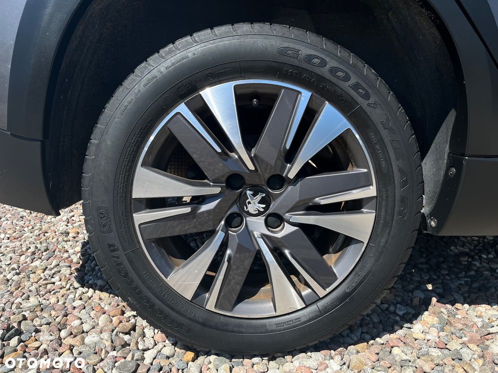 Peugeot 2008 PureTech 130 Allure - 27