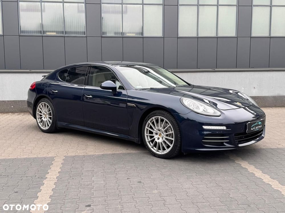 Porsche Panamera 4 - 9