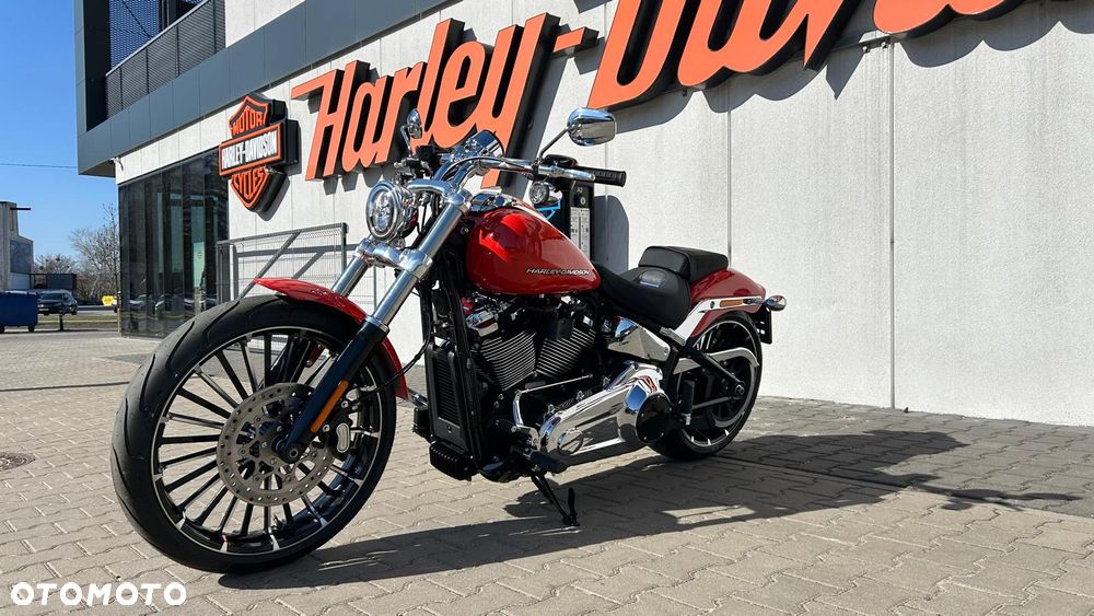 Harley-Davidson Softail Breakout - 6
