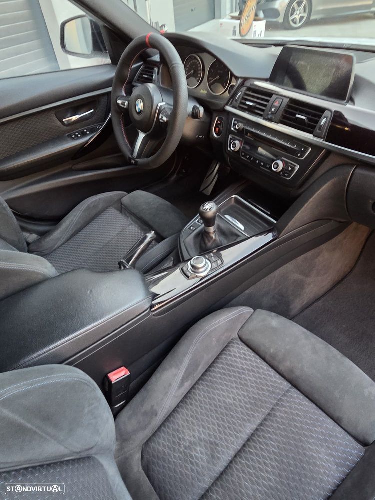 BMW 318 d Pack M - 15