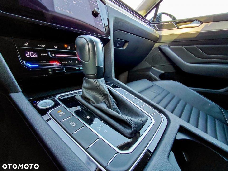 Volkswagen Passat - 27