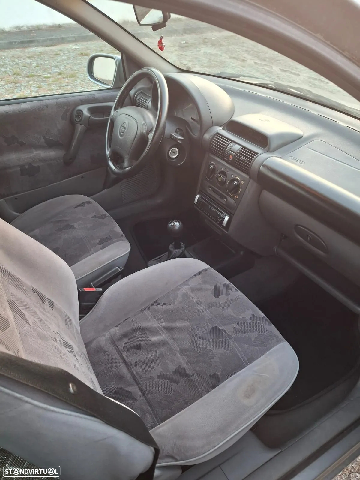 Opel Corsa 1.2 CDX - 10