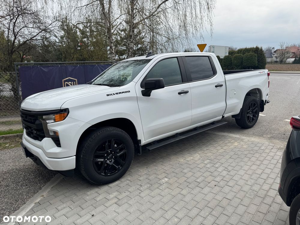 Chevrolet Silverado - 3