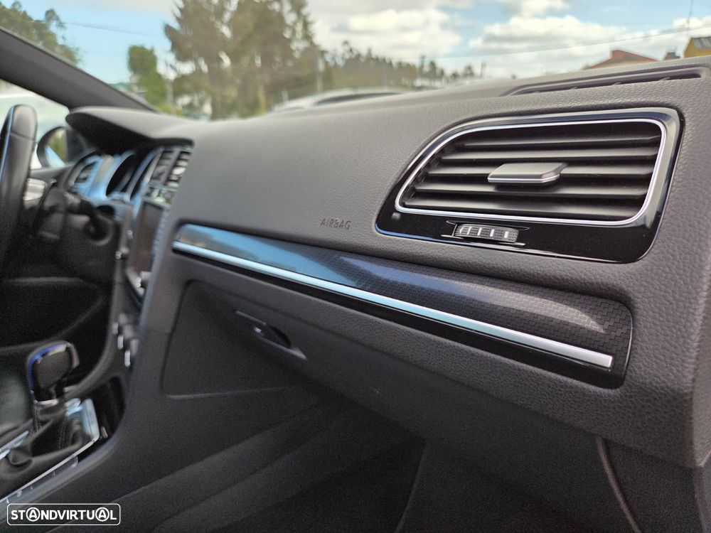 VW Golf R 2.0 TSI OPF 4Motion DSG - 32