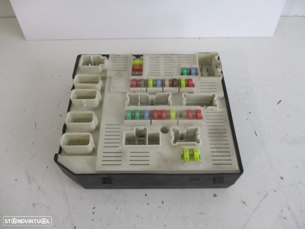 Modulo caixa de fusiveis Renault Megane III 2011 - 2