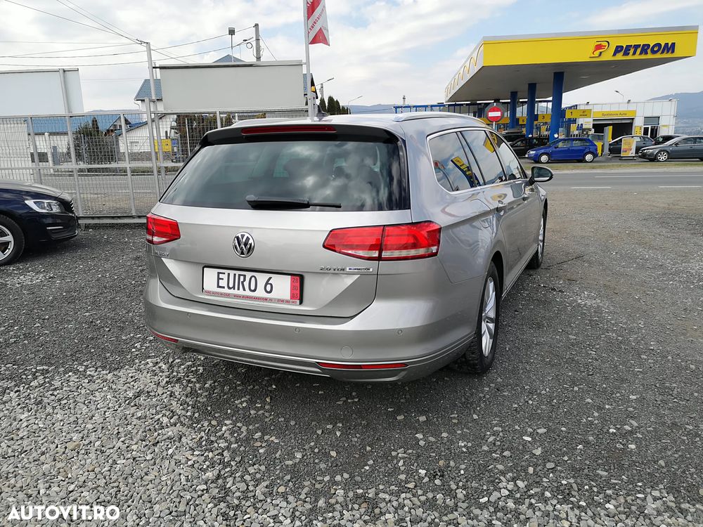 Volkswagen Passat - 10