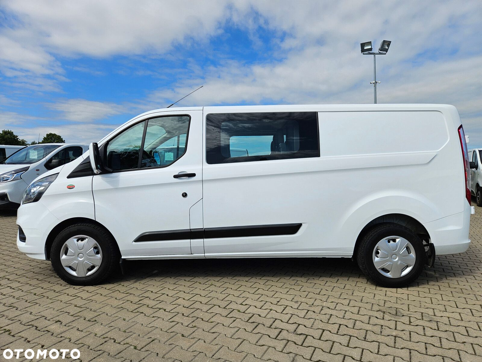 Ford transit-custom L2H1 *89900zł NETTO* Brygadówka 6 osób 2.0TdCi/170KM - 8
