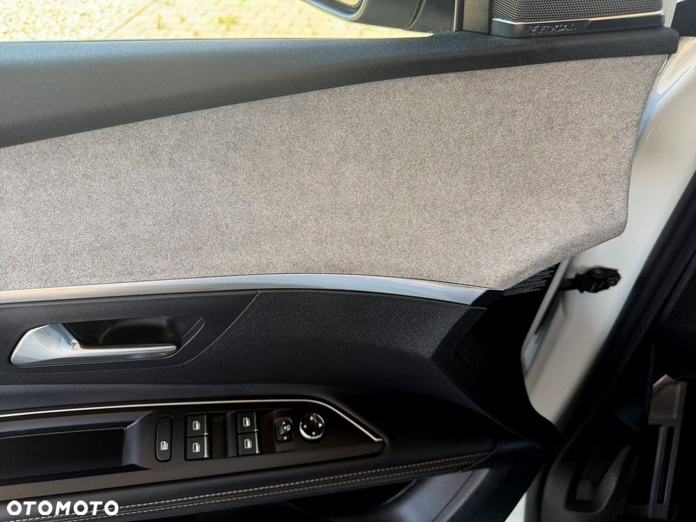 Peugeot 5008 - 17
