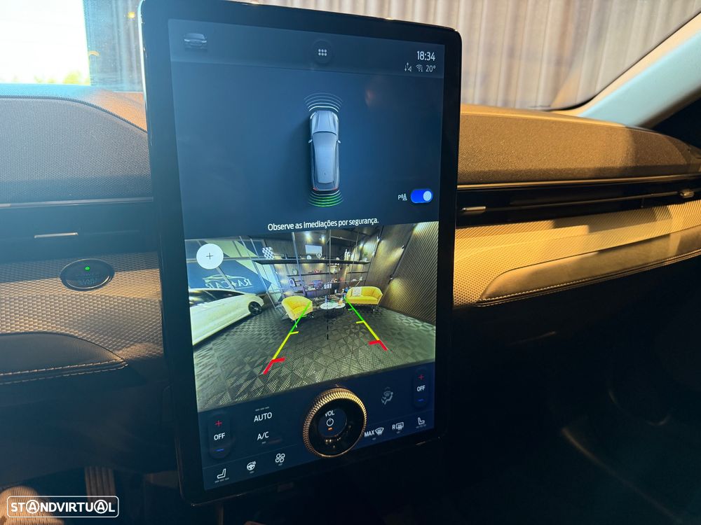 Ford Mustang Mach-E Premium - 43