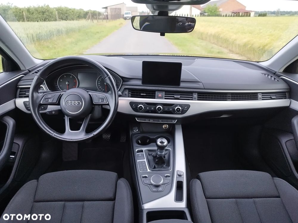 Audi A4 Limousine 2.0 TDI DPF clean diesel Ambiente - 16