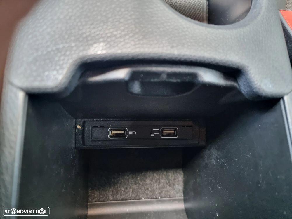 Mercedes-Benz CLA 180 d Shooting Brake Urban - 18