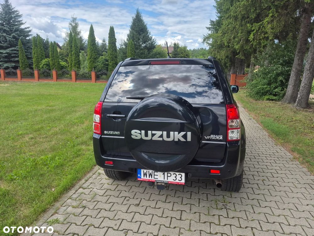 Suzuki Grand Vitara 2.4 De Luxe - 10