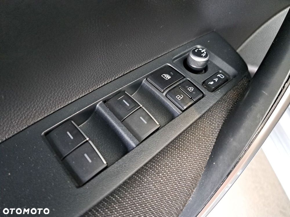 Toyota Corolla 1.8 Hybrid Comfort - 36