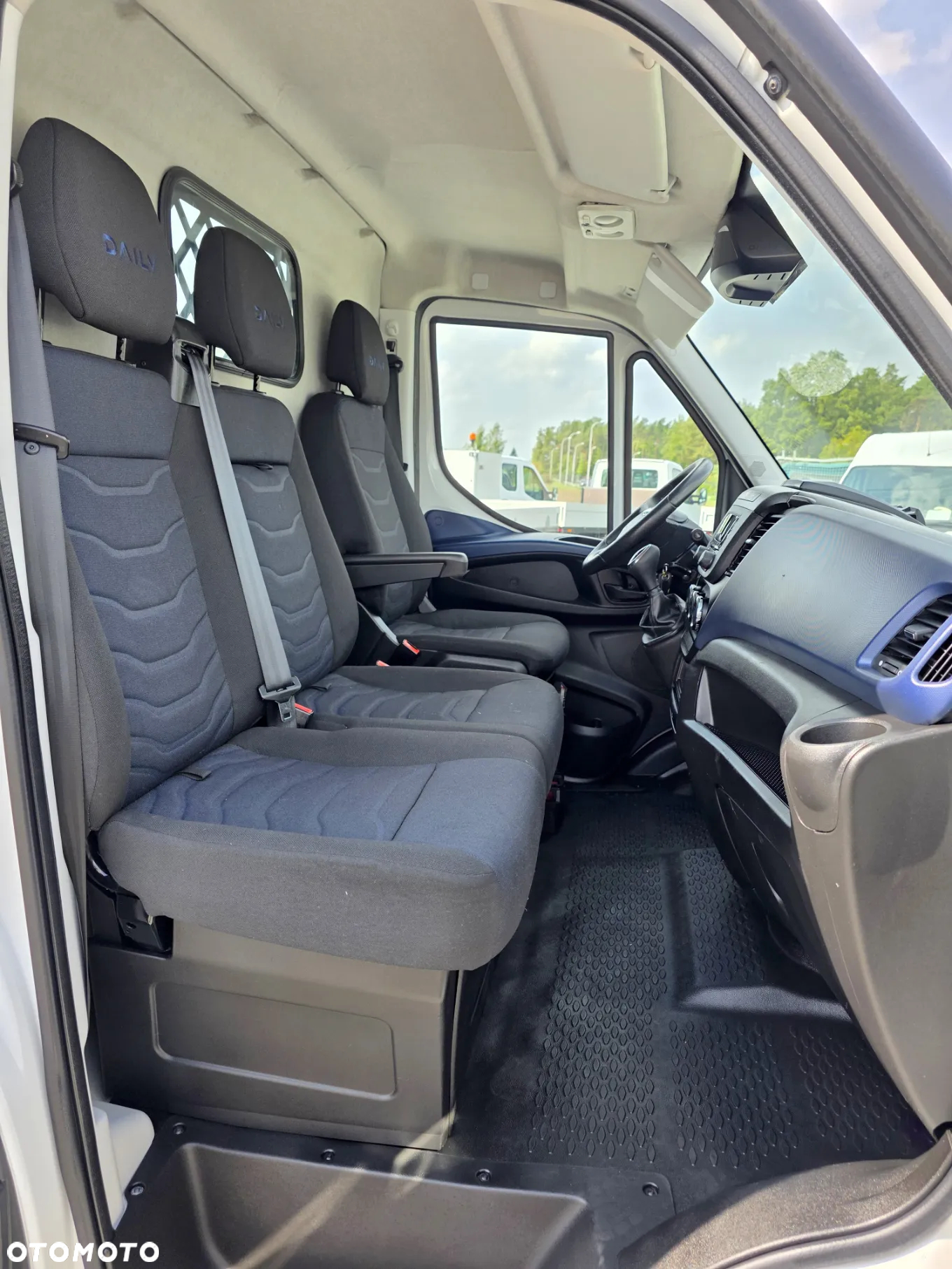 Iveco 35-160  2,3 HPI 160 KONNY ŚREDNIAK WYSOKI KLIMA WEBASTO 2 X BOCZNE DRZWI 8 BIEGOWY HIMATIC GWARANCJA - 20