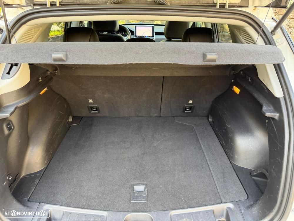 Jeep Compass 1.3 T-GDI 4xe PLUG-IN HYBRID Auto First Edition Urban - 27
