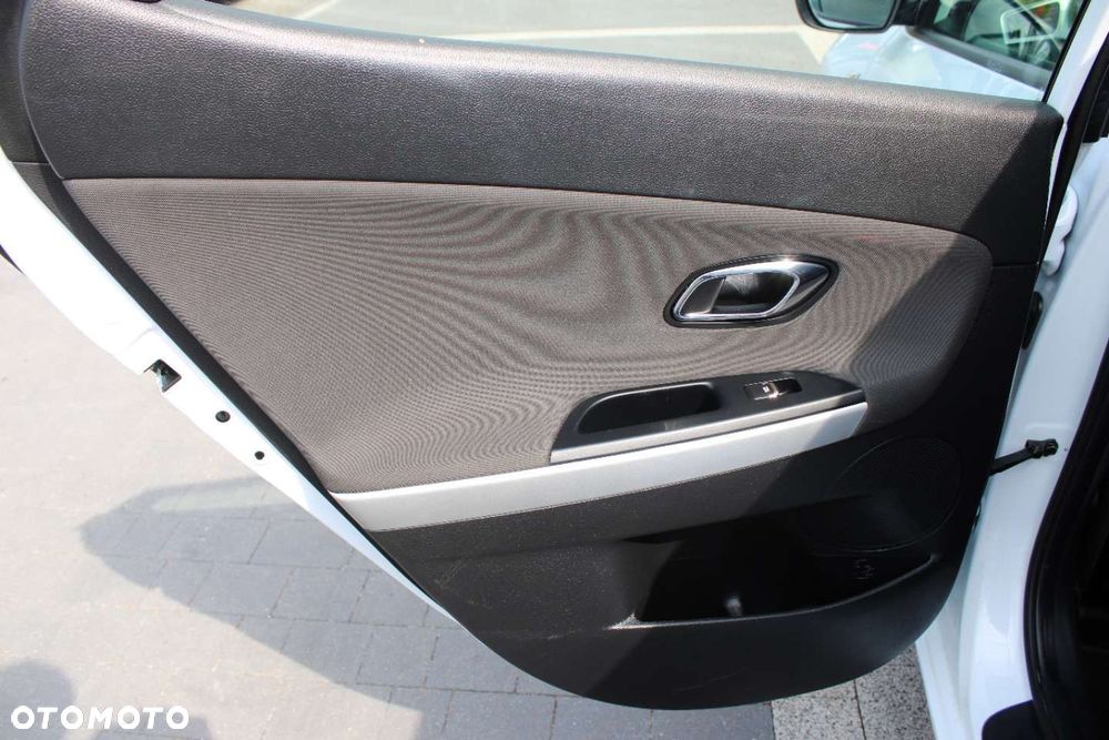 Kia Ceed - 23