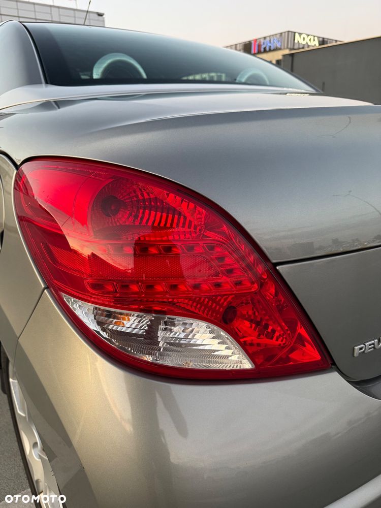 Peugeot 207 CC - 13
