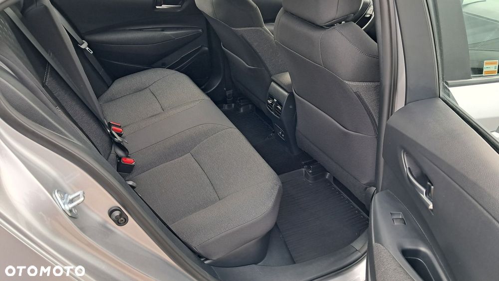 Toyota Corolla 1.8 Hybrid Comfort - 17