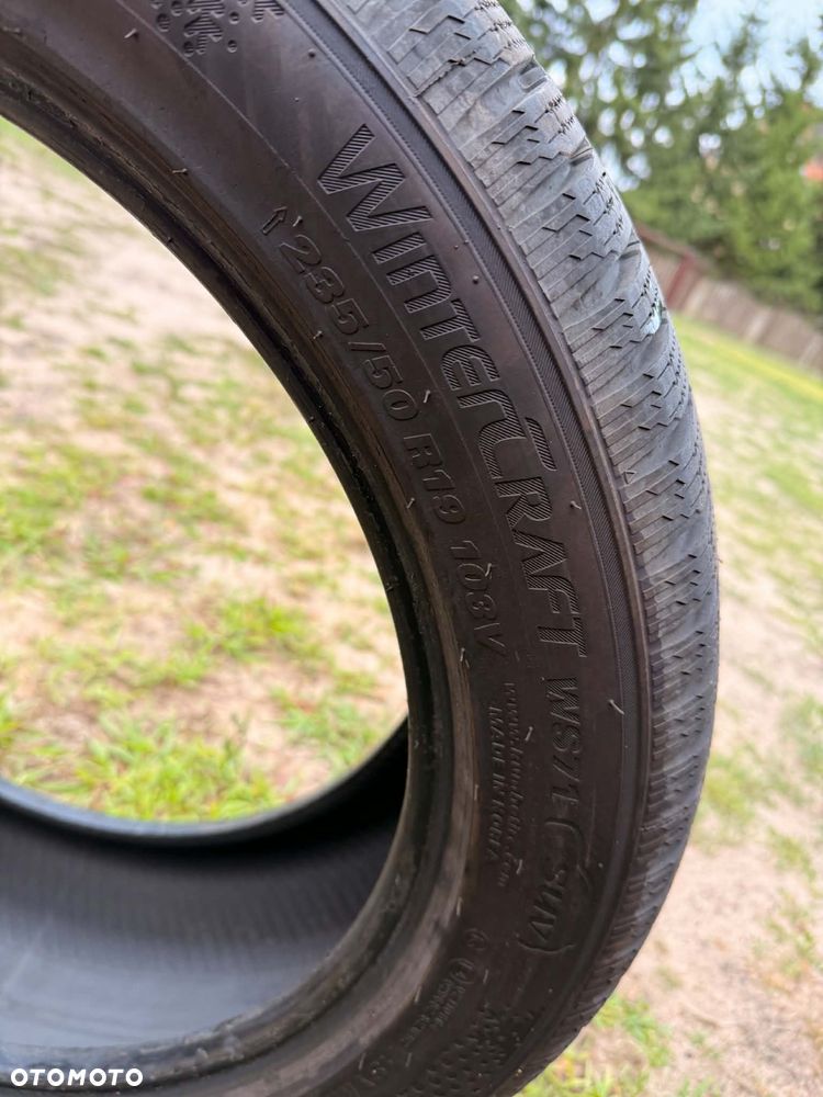 Komplet opon zimowych Kumho WinterCraft WS71 235/50 R19 103V - 3