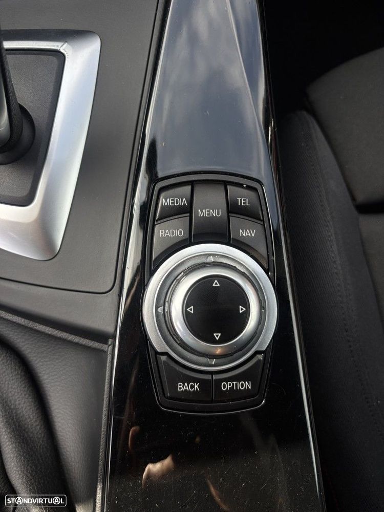 BMW 320 Gran Turismo d Aut. Sport Line - 23