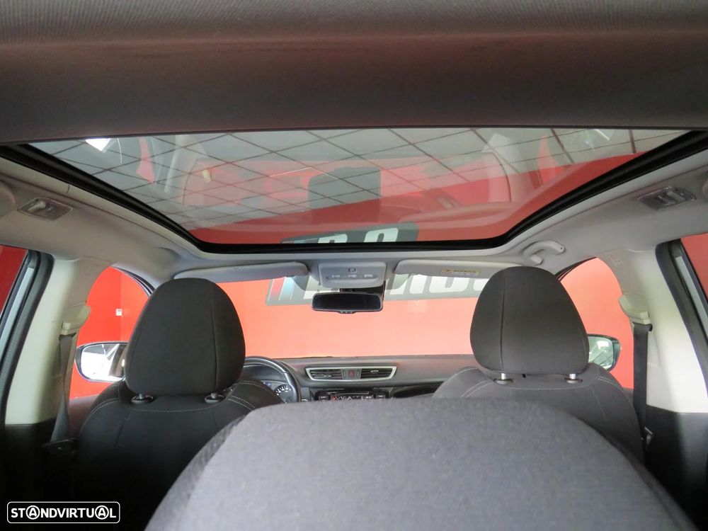 Nissan Qashqai 1.5 dCi N-Connecta J18+Led - 10