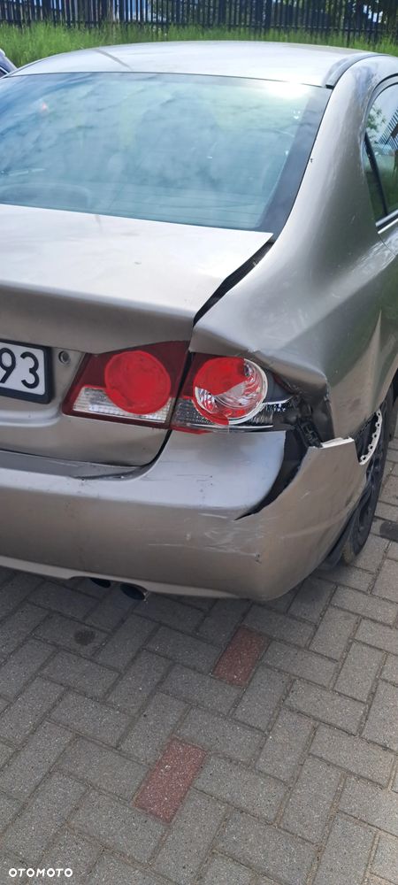 Honda Civic 1.8 Comfort - 9