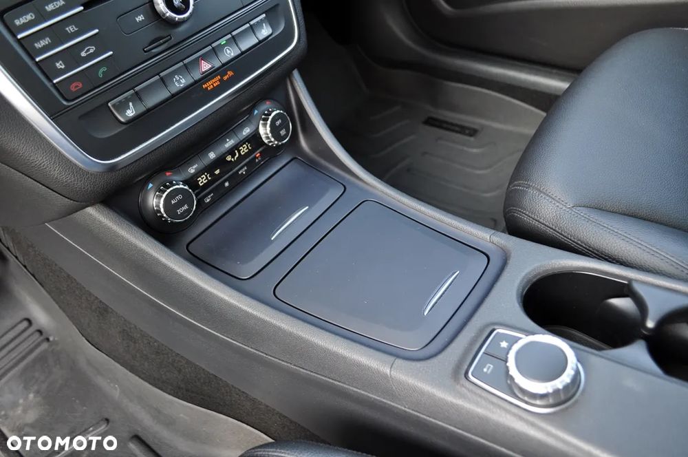 Mercedes-Benz CLA 250 4Matic 7G-DCT AMG Line - 32