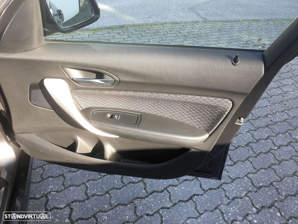 BMW 116 d Pack M - 32