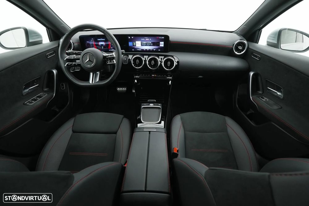 Mercedes-Benz A 250 e AMG Line - 14