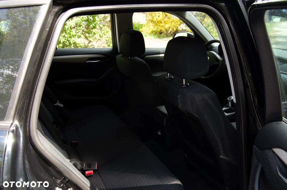 BMW X1 sDrive16d xLine - 22