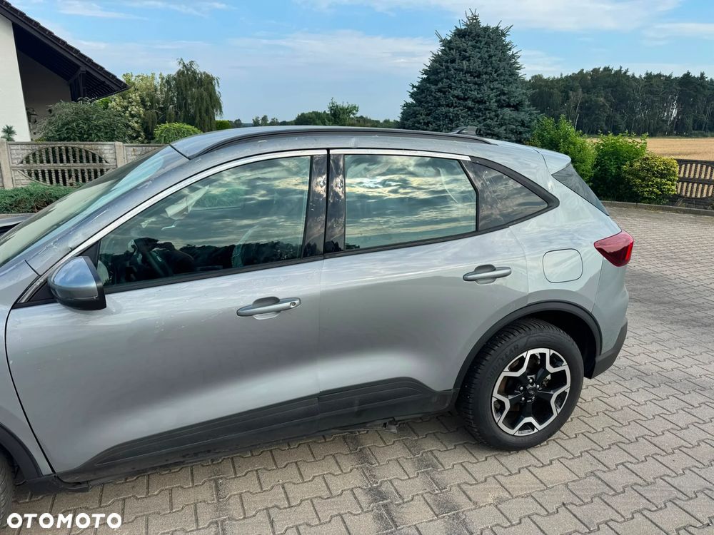 Ford Kuga 2.5 Duratec FHEV ACTIVE - 9