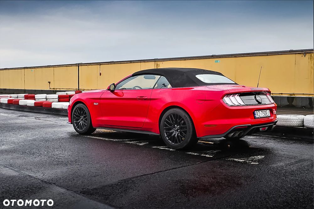 Ford Mustang 5.0 V8 GT - 11