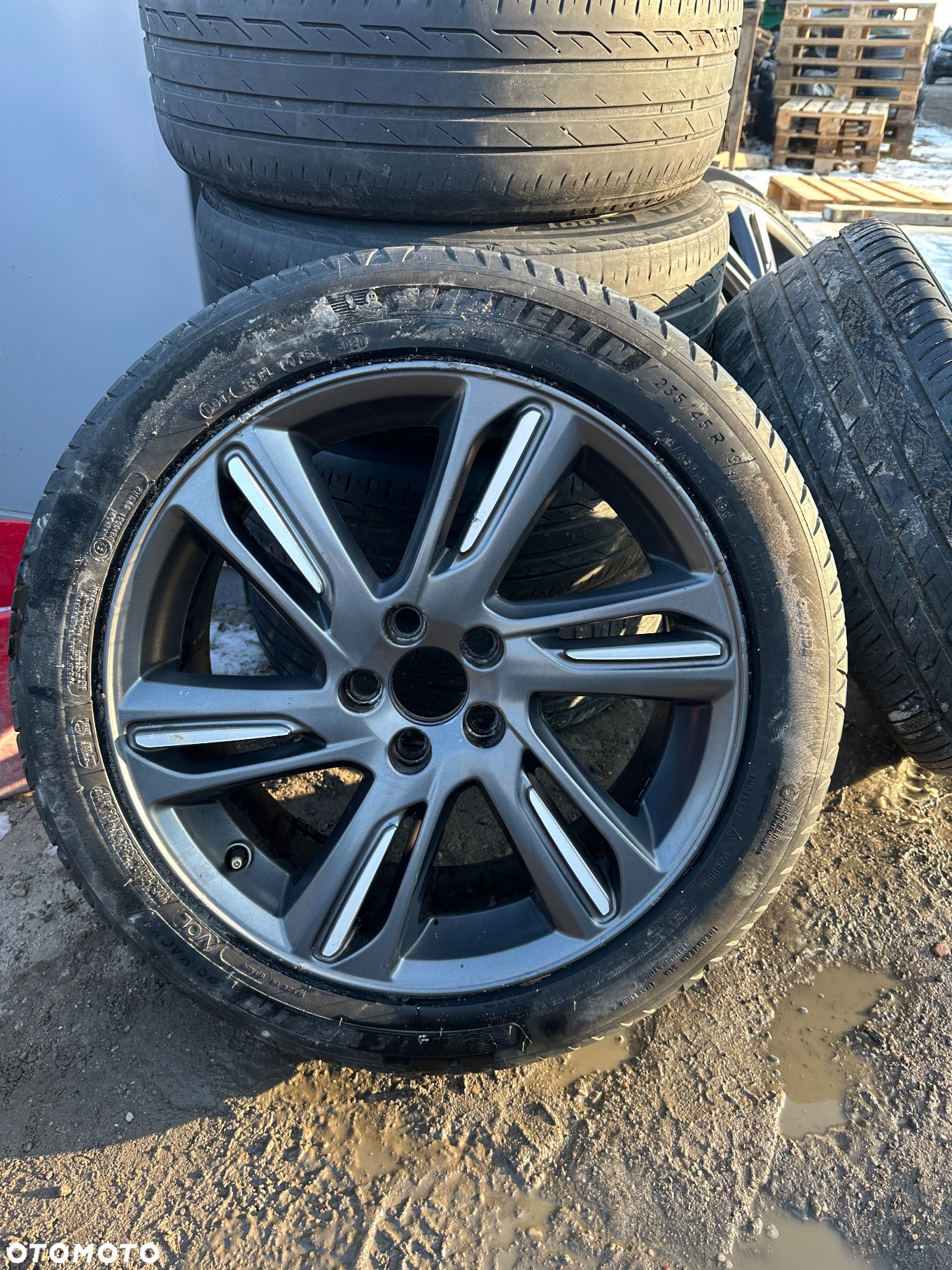 Koła Alufelgi 5x108 R18 ET50 Komplet Opony Michelin - 2