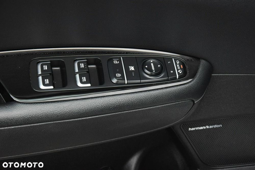 Kia Optima - 30