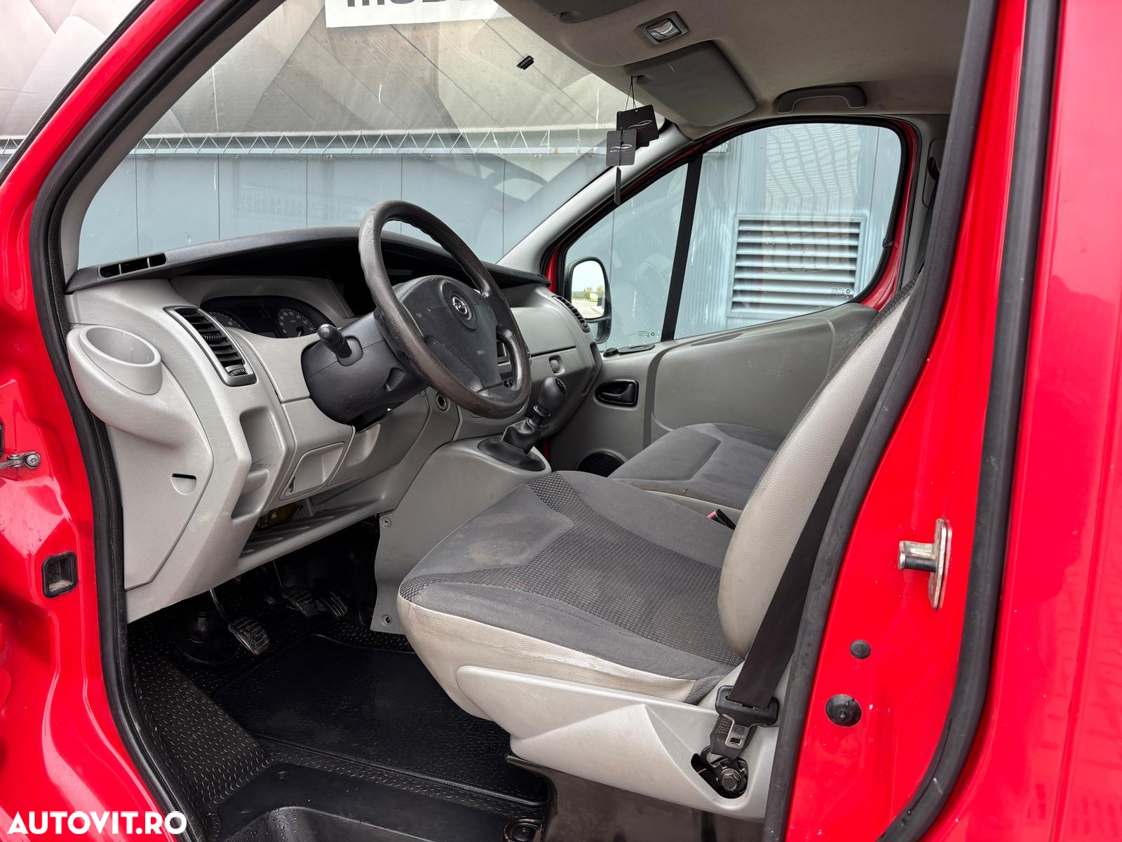Opel Vivaro - 2