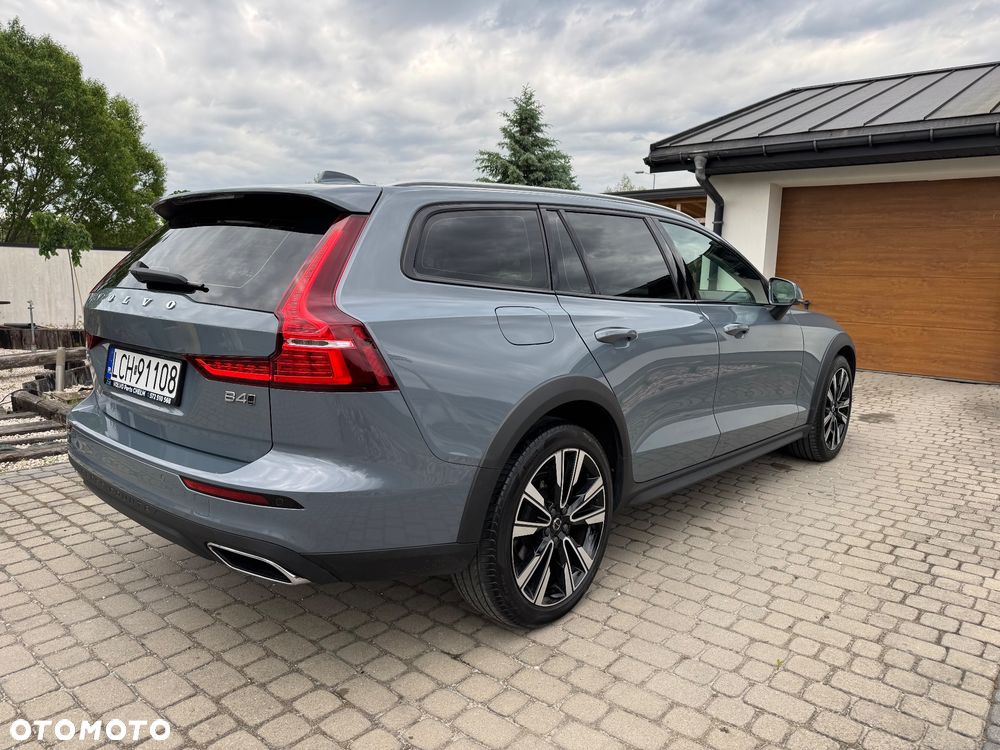 Volvo V60 B4 D Ultimate Dark - 7