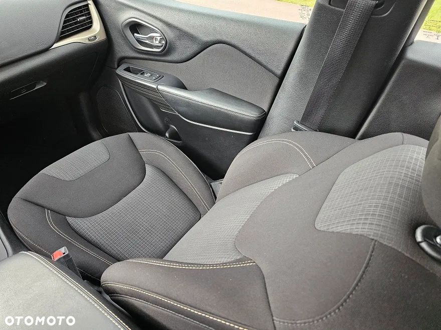 Jeep Cherokee 2.0 MJD 4x2 Longitude EU6 - 22