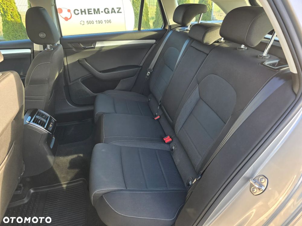 Skoda Superb 2.0 TDI Ambition - 19