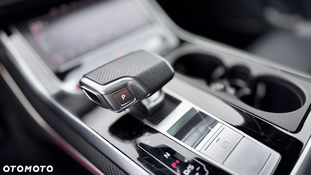 Audi RS Q8 TFSI quattro tiptronic - 22