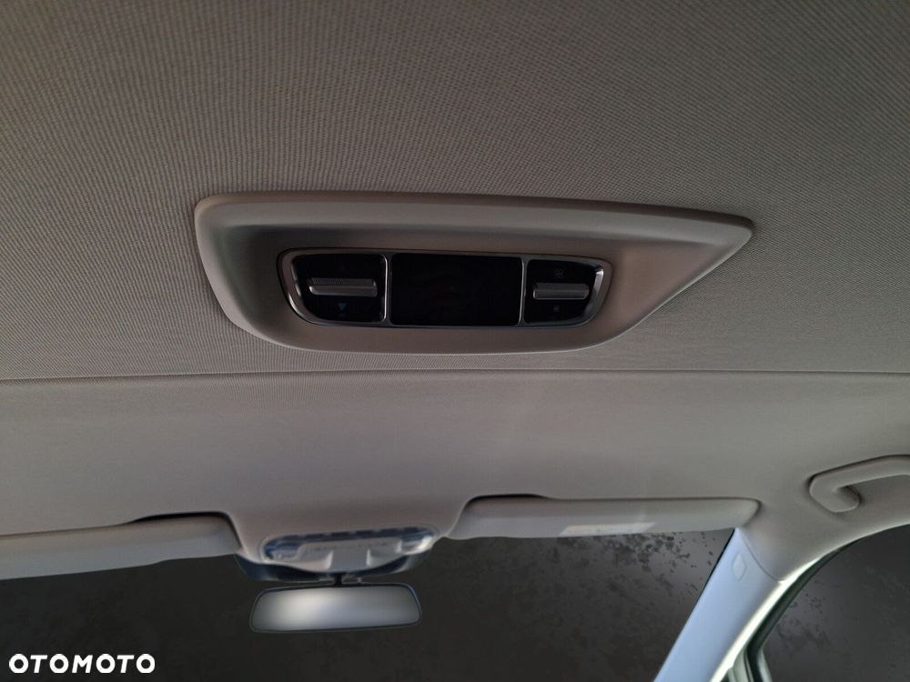 Mercedes-Benz Klasa V - 17