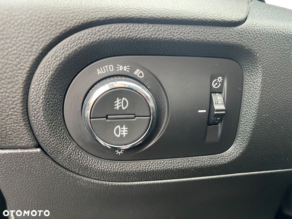 Opel Grandland X Plug-in-Hybrid4 1.6 DI Start/Stop Business Edition - 27