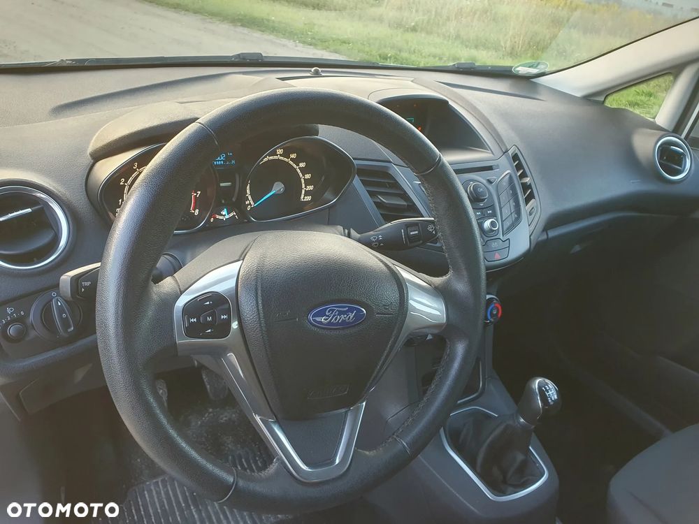 Ford Fiesta 1.25 Ambiente - 8