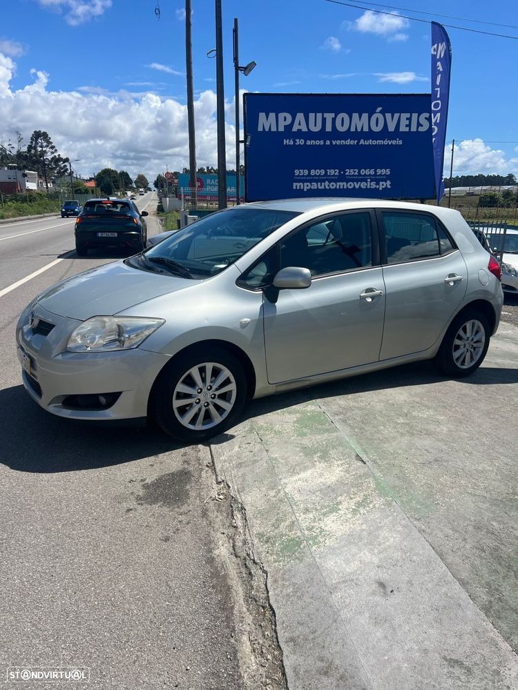 Toyota Auris 1.4 D-4D AC - 3